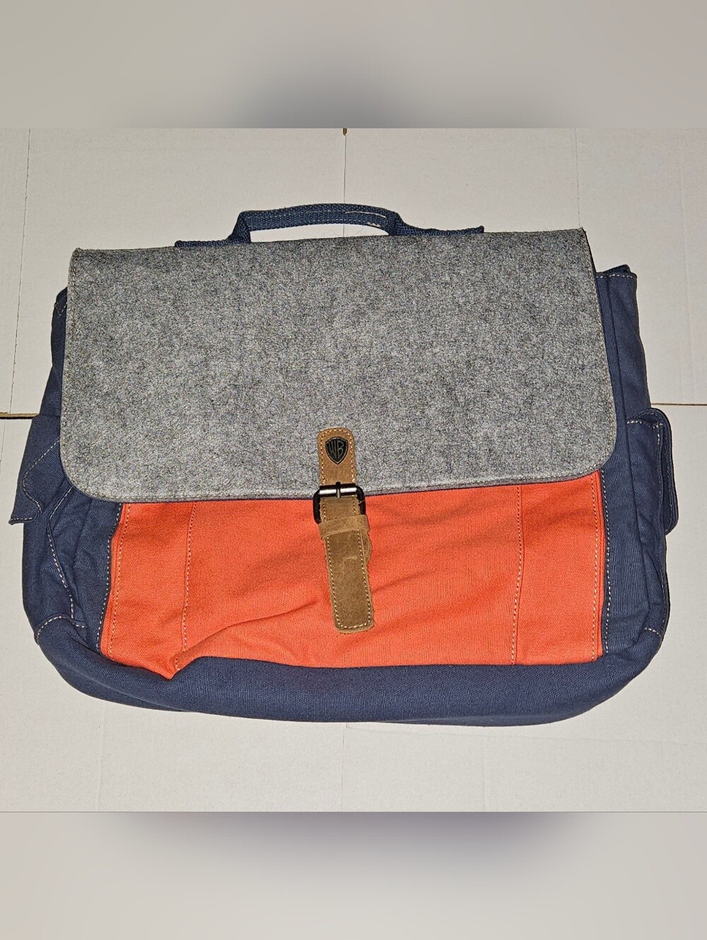 WB Warner Bros. Laptop Canvas and Felt Messenger Bag. New without Tag